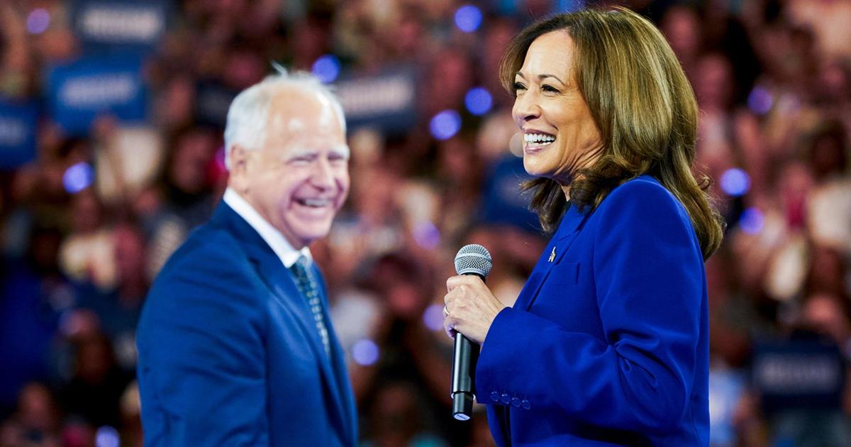 Football legends team up to back Kamala Harris and Tim Walz on Nati...